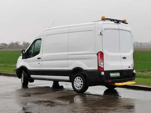 Ford Transit 350  Image 5